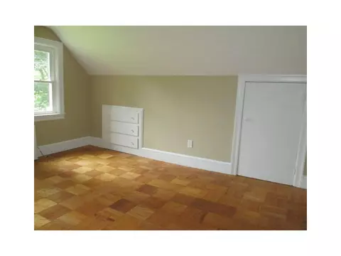 255 Commonwealth Ave, Warwick, RI 02886 photo 23