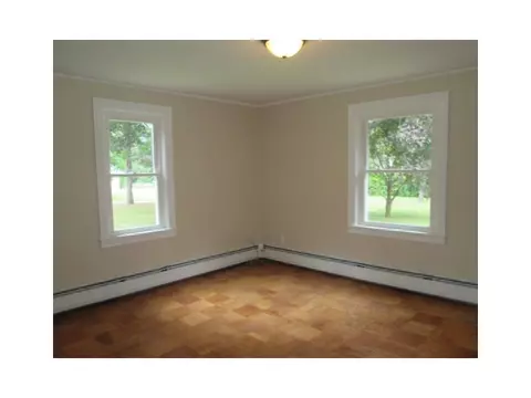 255 Commonwealth Ave, Warwick, RI 02886 photo 15