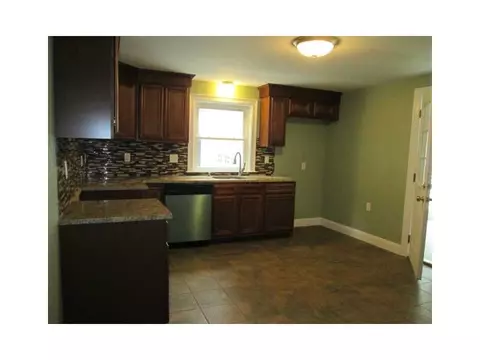 255 Commonwealth Ave, Warwick, RI 02886 photo 8