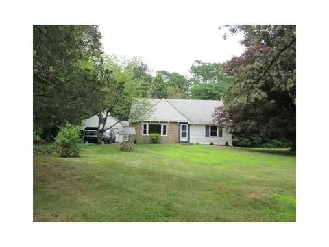 255 Commonwealth Ave, Warwick, RI 02886 photo 1
