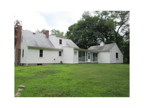 255 Commonwealth Ave, Warwick, RI 02886 photo 3