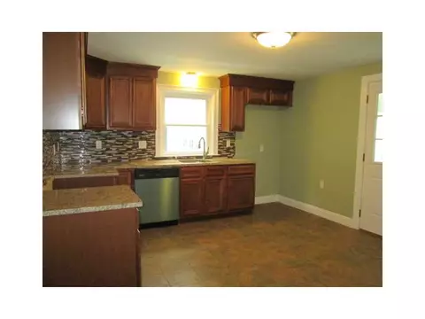 255 Commonwealth Ave, Warwick, RI 02886 photo 10