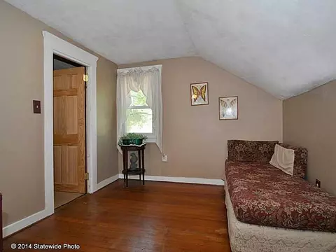 101 Maple Ave, West Warwick, RI 02893 photo 17
