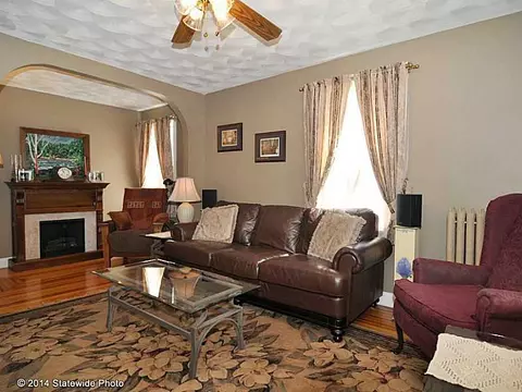 101 Maple Ave, West Warwick, RI 02893 photo 5