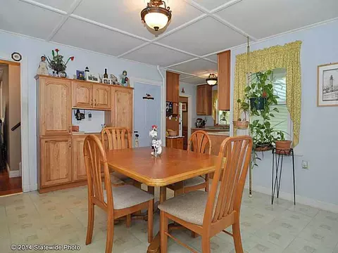 101 Maple Ave, West Warwick, RI 02893 photo 8