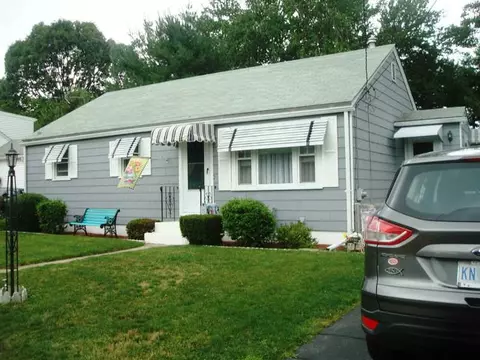 115 Endicott Dr, Warwick, RI 02886 photo 1