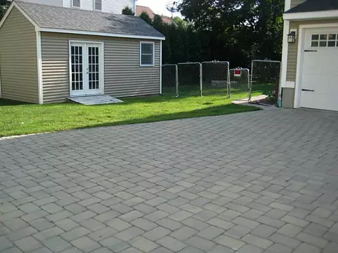 49 Grange Ave, Woonsocket, RI 02895 photo 4