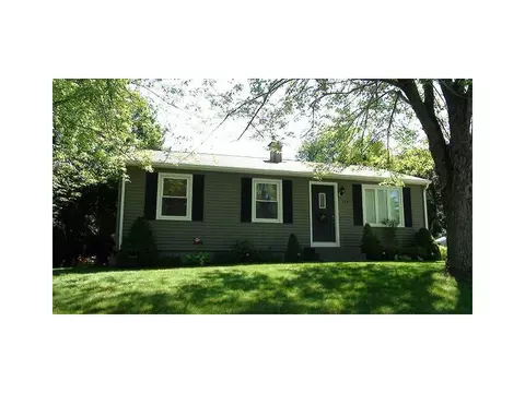 194 Walnut Hill Rd, Woonsocket, RI 02895 photo 2