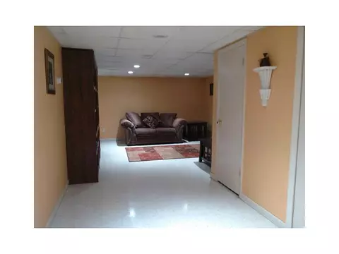 194 Walnut Hill Rd, Woonsocket, RI 02895 photo 11