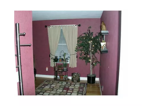 194 Walnut Hill Rd, Woonsocket, RI 02895 photo 10