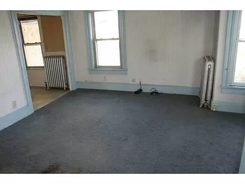 388 Elm St, Woonsocket, RI 02895 photo 4