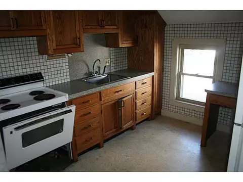 388 Elm St, Woonsocket, RI 02895 photo 14