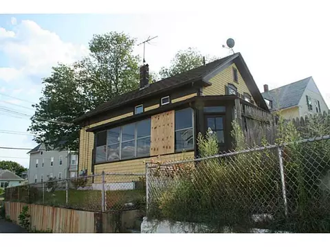 388 Elm St, Woonsocket, RI 02895 photo 3