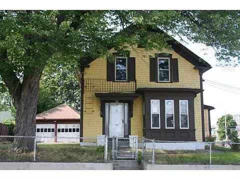 388 Elm St, Woonsocket, RI 02895 photo 1