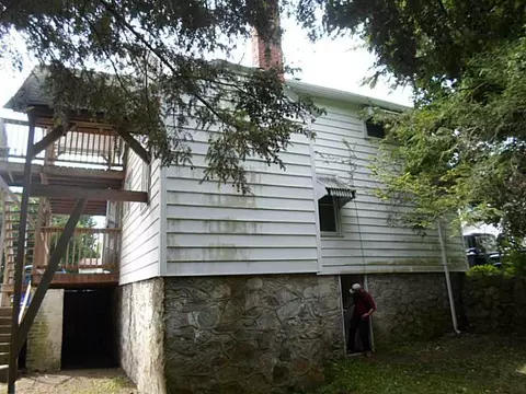 719 Fairmount St, Woonsocket, RI 02895 photo 2