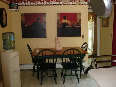 16 Lee St, Westerly, RI 02891 photo 2