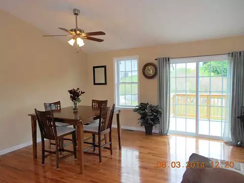 86 Danielle Dr, Woonsocket, RI 02895 photo 7