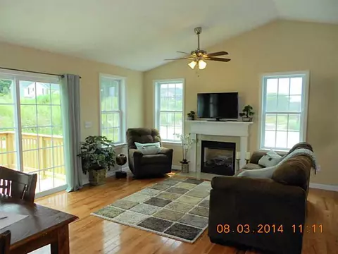 86 Danielle Dr, Woonsocket, RI 02895 photo 10