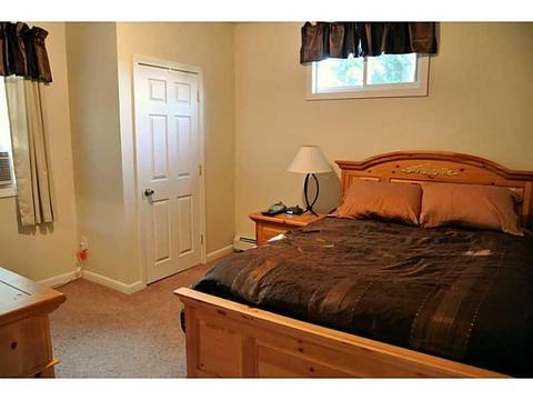 65 Union St, Woonsocket, RI 02895 photo 5