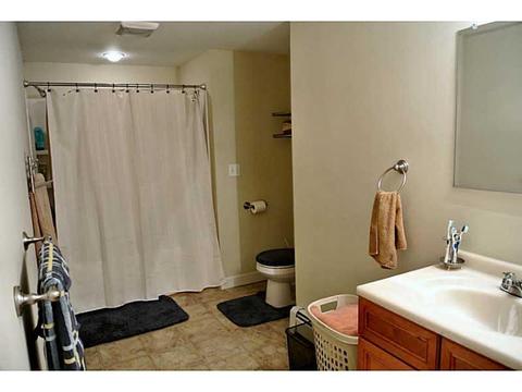 65 Union St, Woonsocket, RI 02895 photo 8