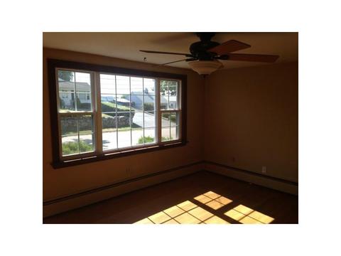 160 Jillson Ave, Woonsocket, RI 02895 photo 6