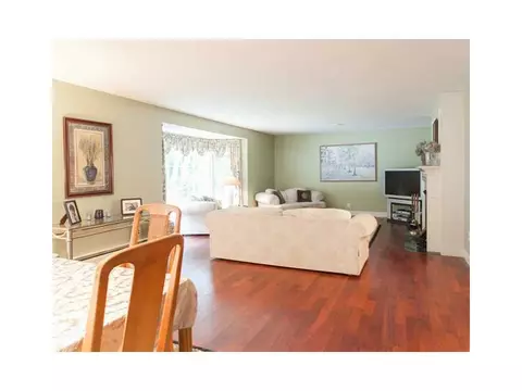263 Morse Ave, Woonsocket, RI 02895 photo 5