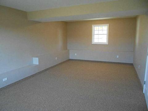 106 Danielle Dr, Woonsocket, RI 02895 photo 9