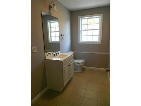 106 Danielle Dr, Woonsocket, RI 02895 photo 10