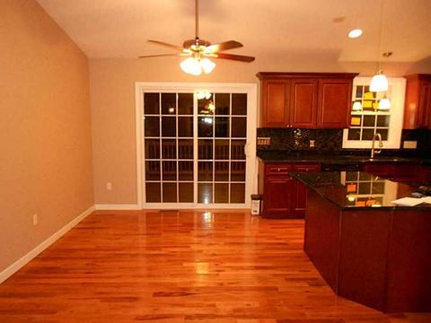 106 Danielle Dr, Woonsocket, RI 02895 photo 4
