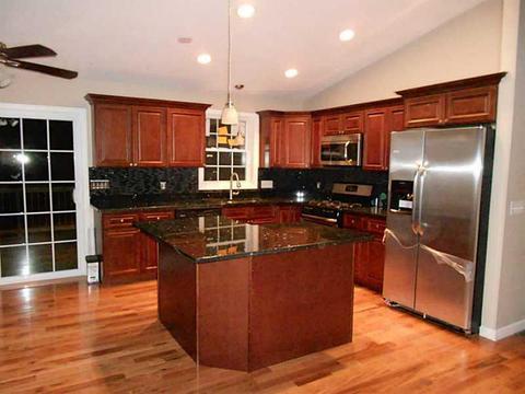 106 Danielle Dr, Woonsocket, RI 02895 photo 3