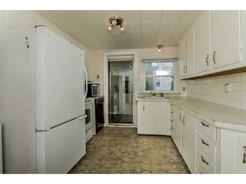 3 Hillside Ter, Westerly, RI 02891 photo 2