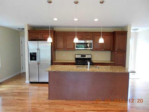 119 Danielle Dr, Woonsocket, RI 02895 photo 2