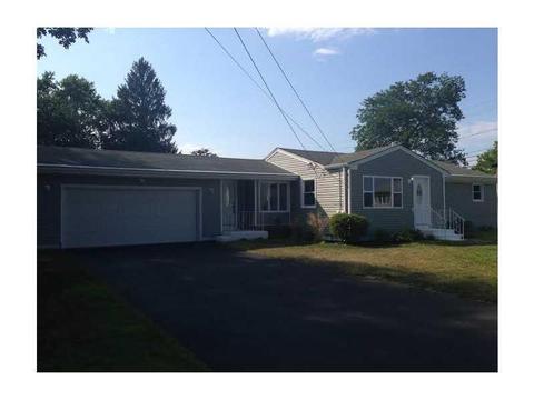 3 Hague Rd, Warwick, RI 02889 photo 1