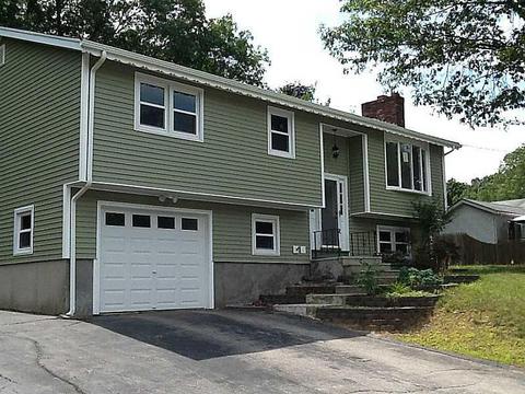 23 Morin St, Woonsocket, RI 02895 photo 2