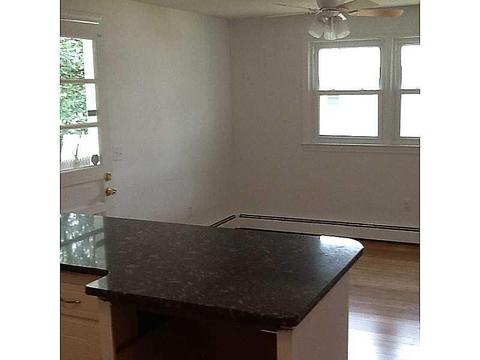 23 Morin St, Woonsocket, RI 02895 photo 4