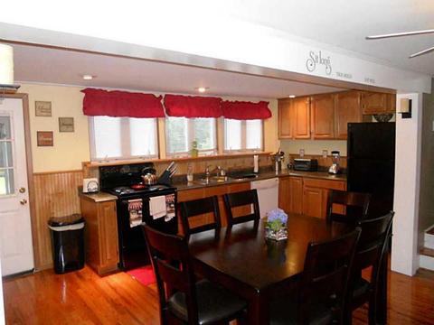 60 Abbott Ave, Warwick, RI 02886 photo 3