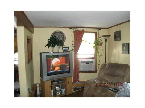231 Nursery Ave, Woonsocket, RI 02895 photo 5