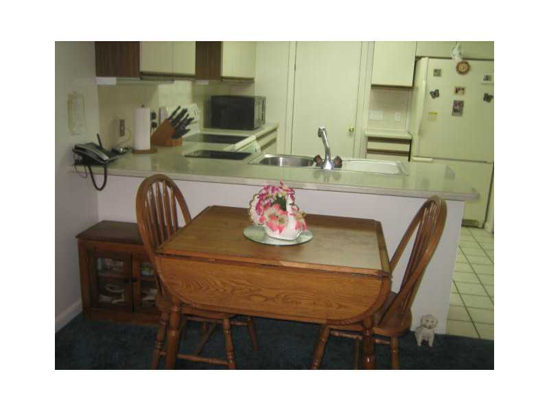 992 Williamsburg Cir, Warwick, RI 02886 photo 6