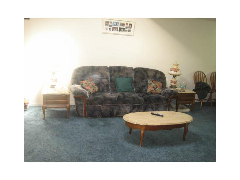 992 Williamsburg Cir, Warwick, RI 02886 photo 4