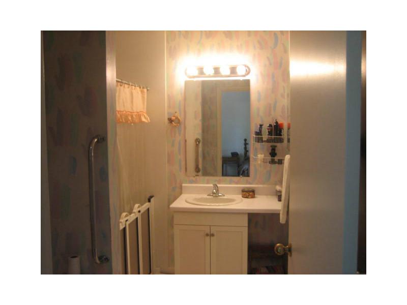992 Williamsburg Cir, Warwick, RI 02886 photo 11