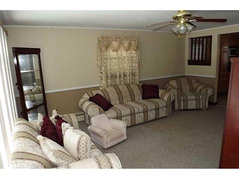218 Dawn Blvd, Woonsocket, RI 02895 photo 5