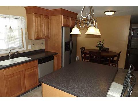 218 Dawn Blvd, Woonsocket, RI 02895 photo 3