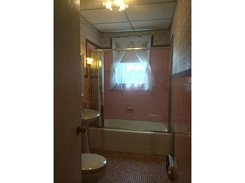 208 Joffre Ave, Woonsocket, RI 02895 photo 16