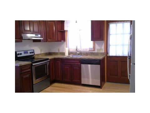 50 Gaskill St, Woonsocket, RI 02895 photo 4