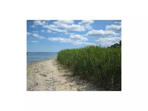 9 Longmeadow Ave, Warwick, RI 02889 photo 5
