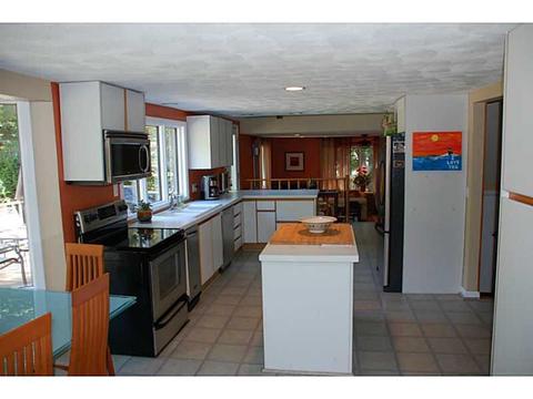 139 Maureen Cir, Mapleville, RI 02839 photo 8