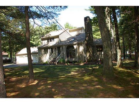 139 Maureen Cir, Mapleville, RI 02839 photo 1