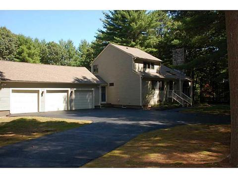 139 Maureen Cir, Mapleville, RI 02839 photo 2