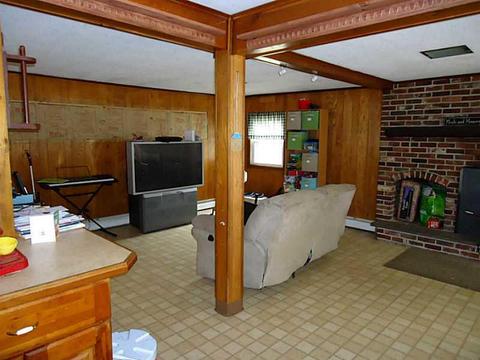 3 Second St, Coventry, RI 02816 photo 4