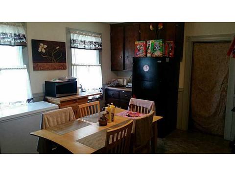 22 Dean St, Woonsocket, RI 02895 photo 3